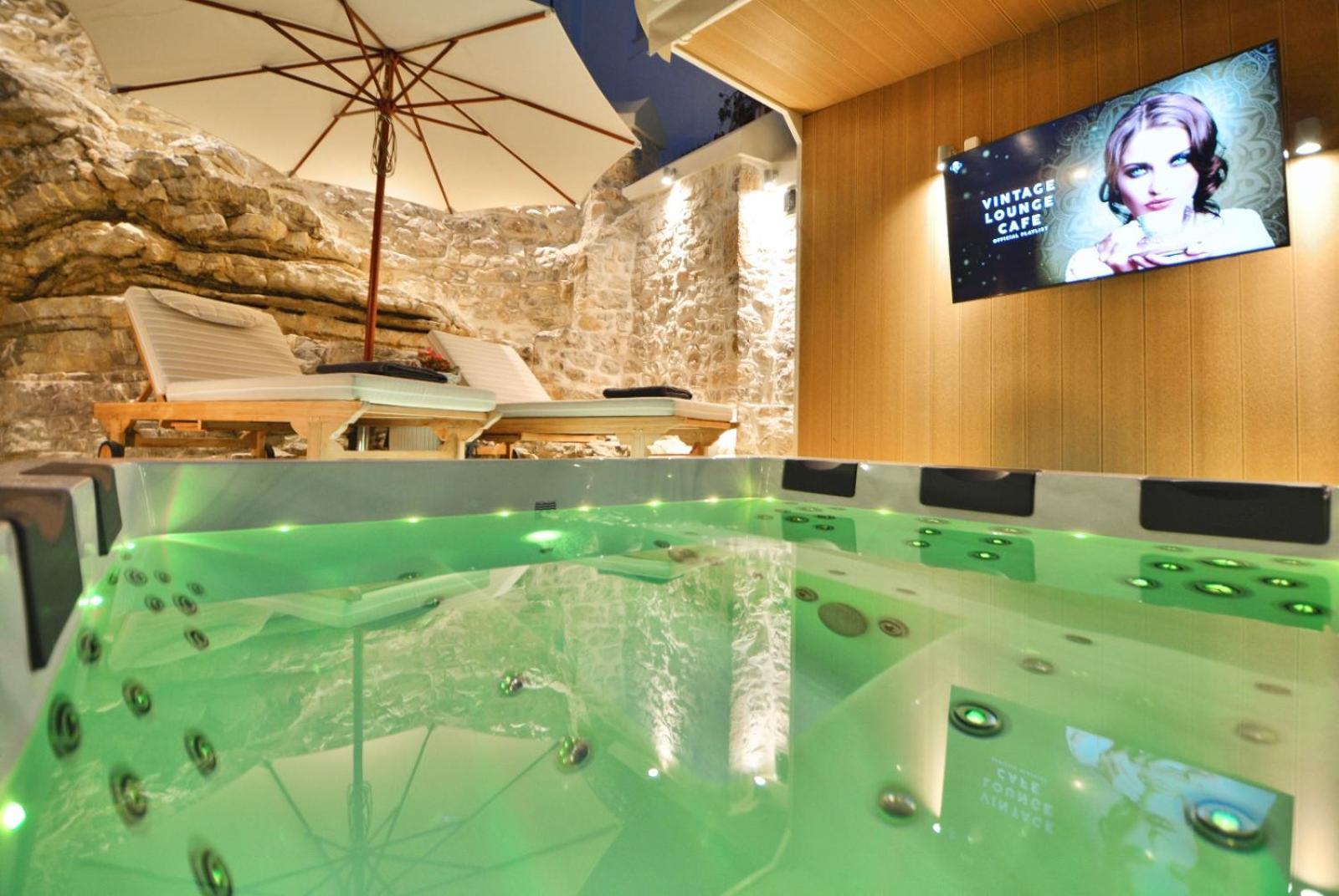 Villasonboard Rock Villa 3 Bed, 3 Bath, Jacuzzi, Seaside 에르미오니 외부 사진